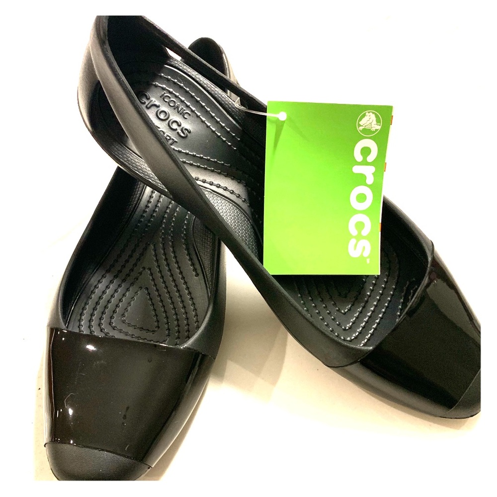 Crocs Sienna Shiny flats size 9